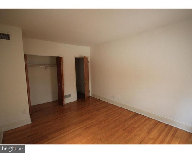 Building Photo - 729 Spruce St