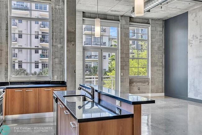 Building Photo - 434 NW 1st Ave