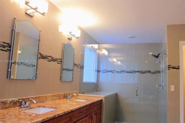 Building Photo - 11151 Minneapolis Dr