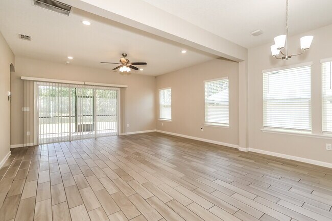 Building Photo - 10392 Pavnes Creek Dr