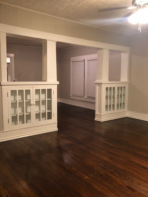 Building Photo - 1126 W Woodard St