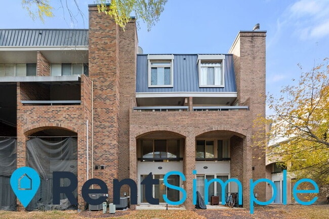 Building Photo - 1673 S Hayes St