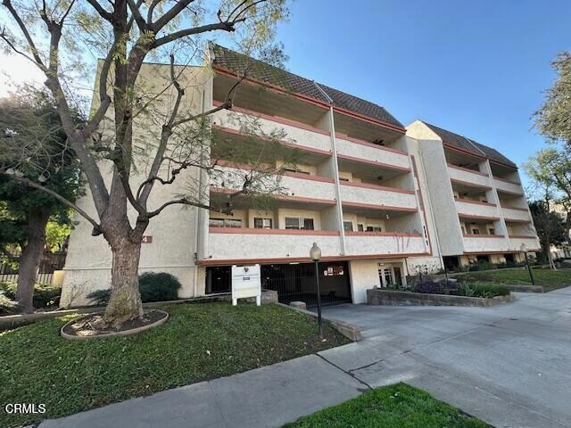 Building Photo - 2444 E Del Mar Blvd