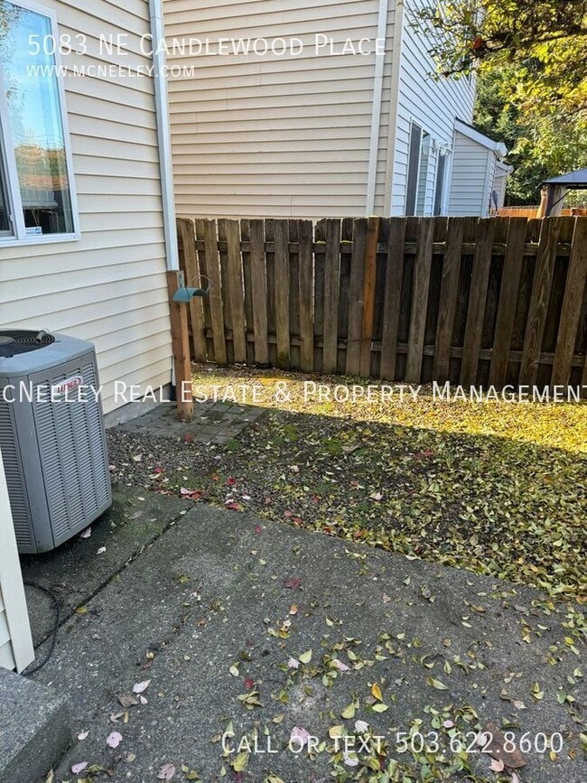 Building Photo - 5083 NE Candlewood Pl