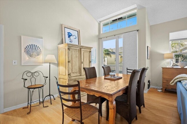 Building Photo - 301 Mainsail Cir