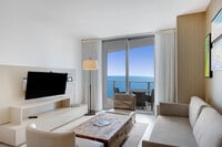 Building Photo - 3101 E Hallandale Beach Blvd