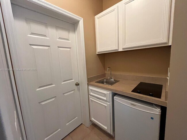 Building Photo - 9894 Perfect Dr