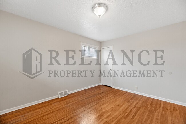 Building Photo - 5106 E Pawnee St