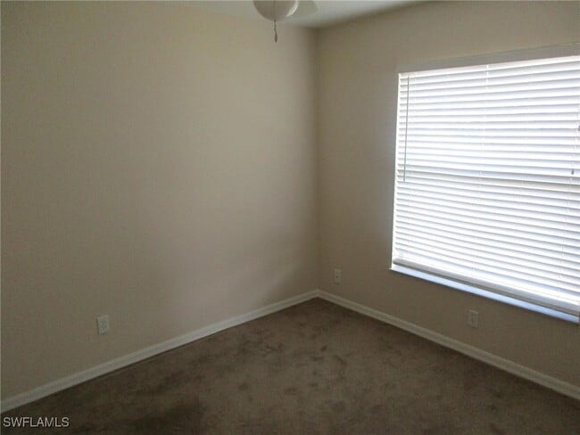 Building Photo - 3303 SW 8th Ct