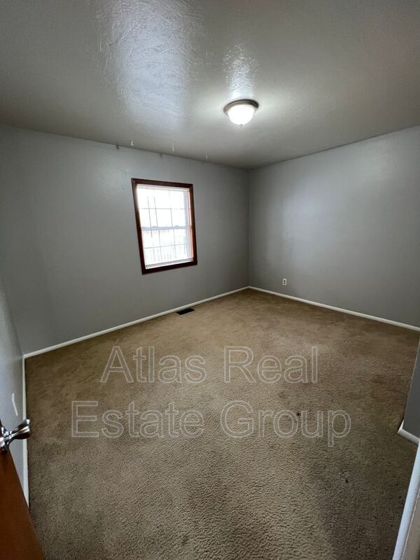 Building Photo - 2525 Wood Ave