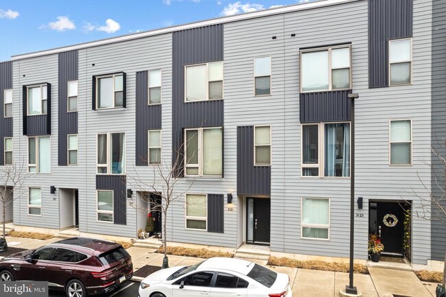 Building Photo - 3121 Beachview Ln