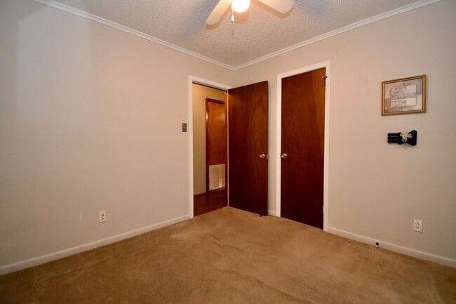 Building Photo - 4 Bedroom, 1.5 Bath Home in Ruston