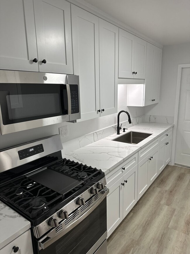 Building Photo - 4061 Ohio St