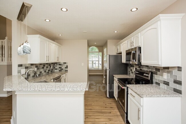 Building Photo - 926 Nature Lake Ct