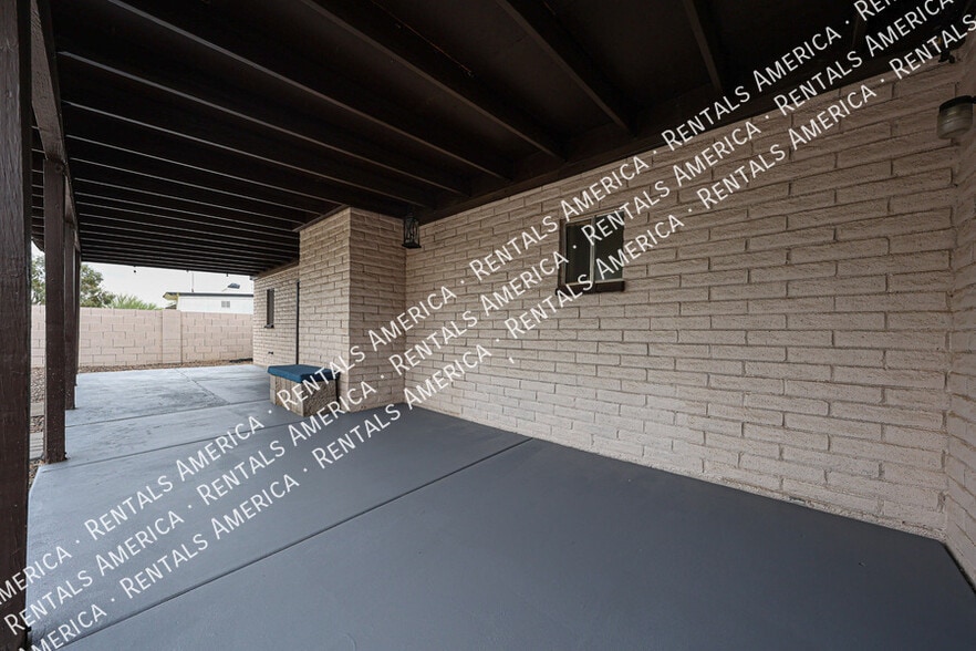 Building Photo - 1713 W Oraibi Dr