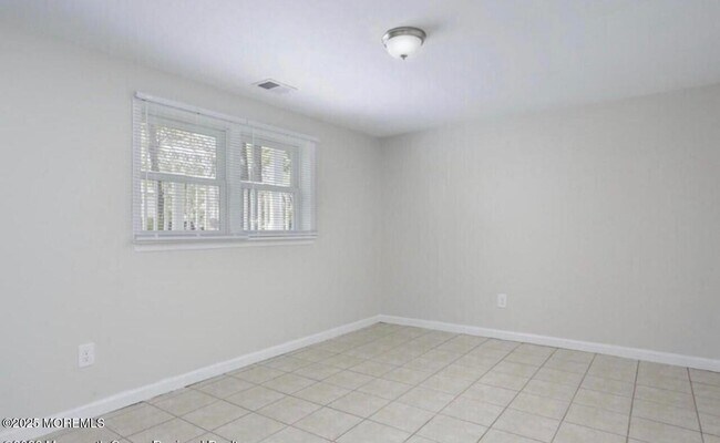 Building Photo - 1015 Zircon Dr