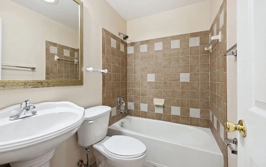 Building Photo - 4623 Wissahican Ave