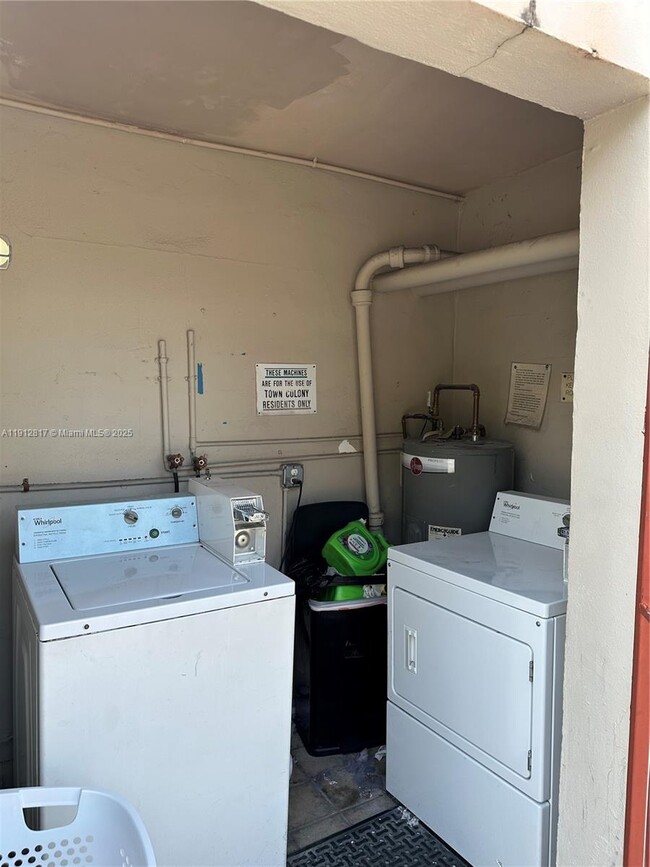 Building Photo - 2918 Funston St