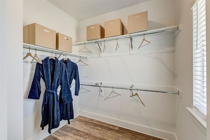 Building Photo - 4601 Tiberius Dr