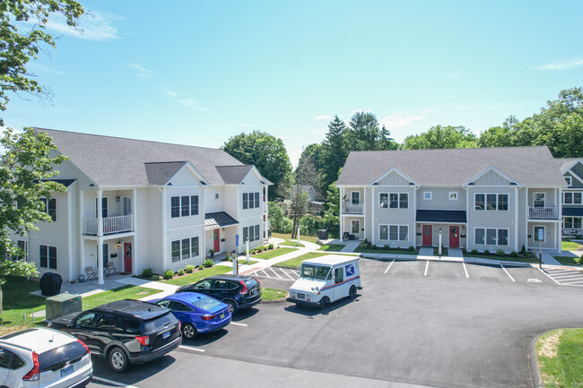 Building Photo - 225 Old Towne Rd