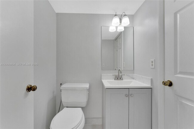 Building Photo - 1799 Fairview Villas Dr