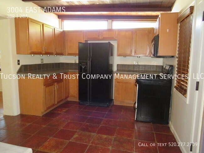 Building Photo - 3004 EAST ADAMS-