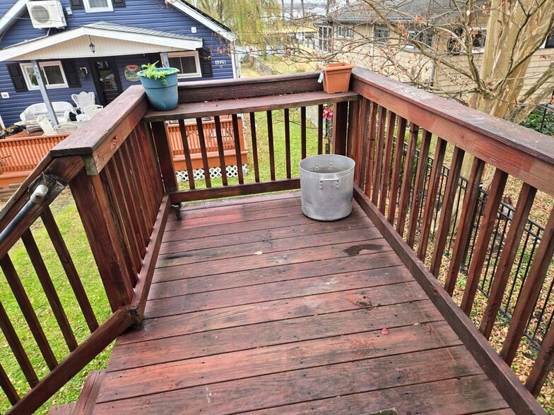 Building Photo - 1225 Seneca Rd