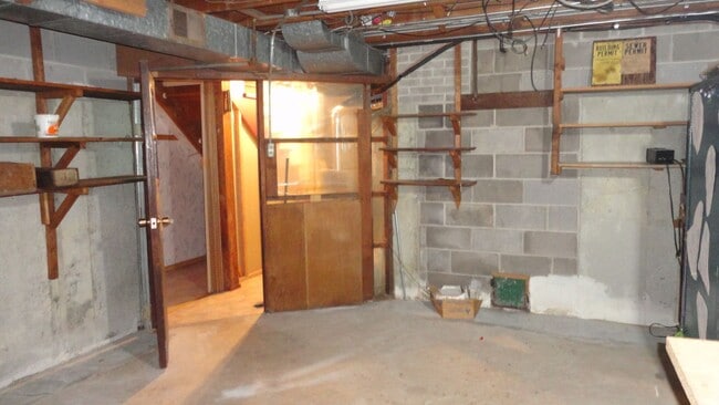 Building Photo - 4230 Highland Ave