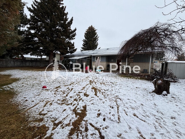 Building Photo - 2014 Tiffany Dr