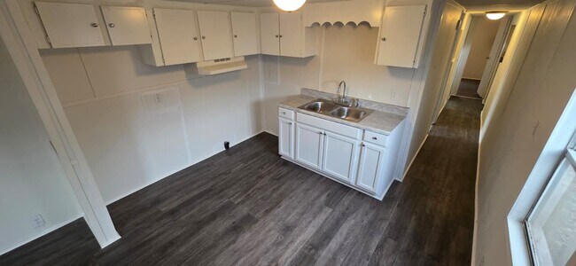 Building Photo - 8364 Cedar St