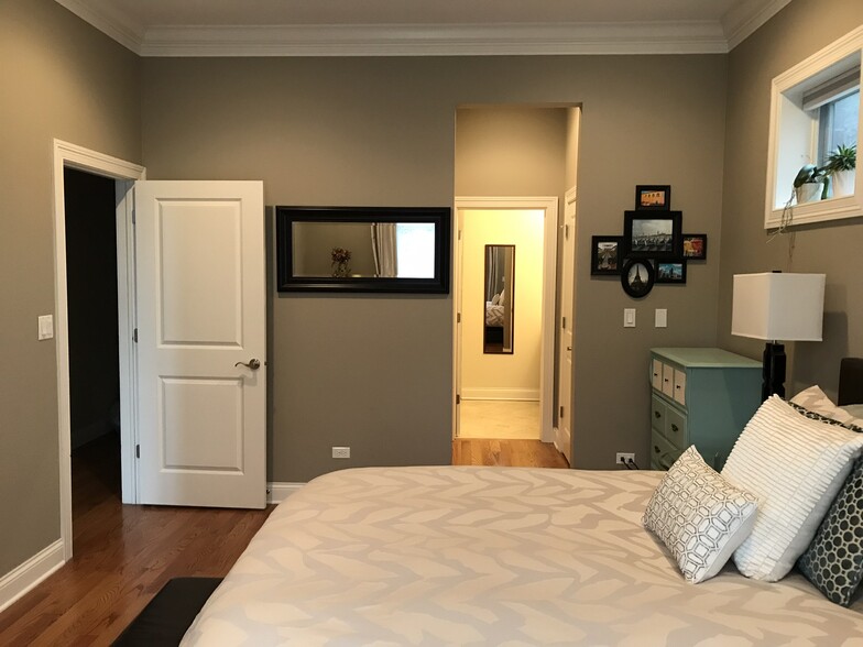primary bedroom - 210 N Halsted St