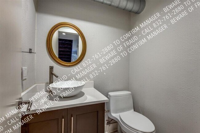 Building Photo - 3800 Graphic Pl