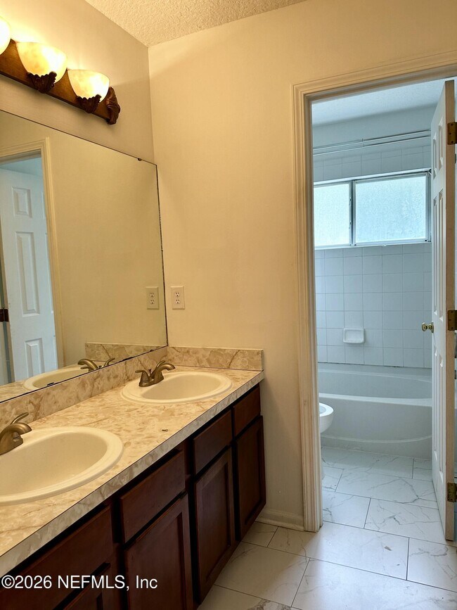 Building Photo - 2298 Huckins Ct