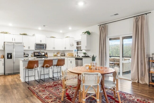 Building Photo - 6127 Prickly Lp