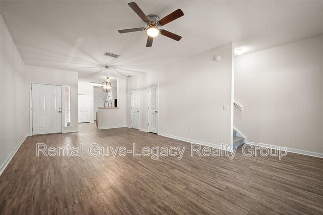 Building Photo - 512 Southbranch Dr