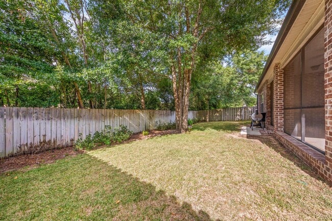 Building Photo - 802 Raihope Way