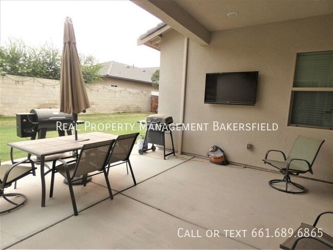 Building Photo - 9021 Claro De Luna Dr