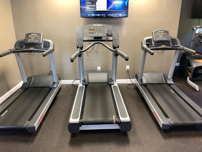 Building Photo - 102-L University Village