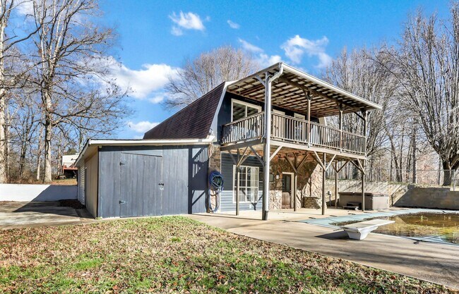 Building Photo - 398 Frontier Ln