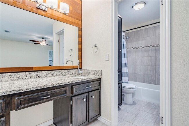 Building Photo - 507 Gregory Cove