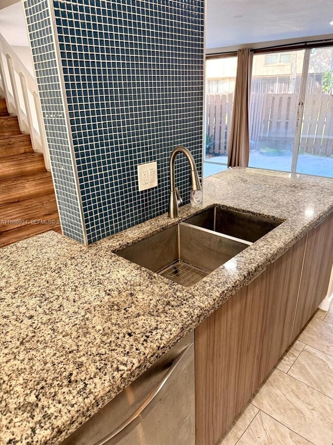 Building Photo - 833 NW 81st Terrace