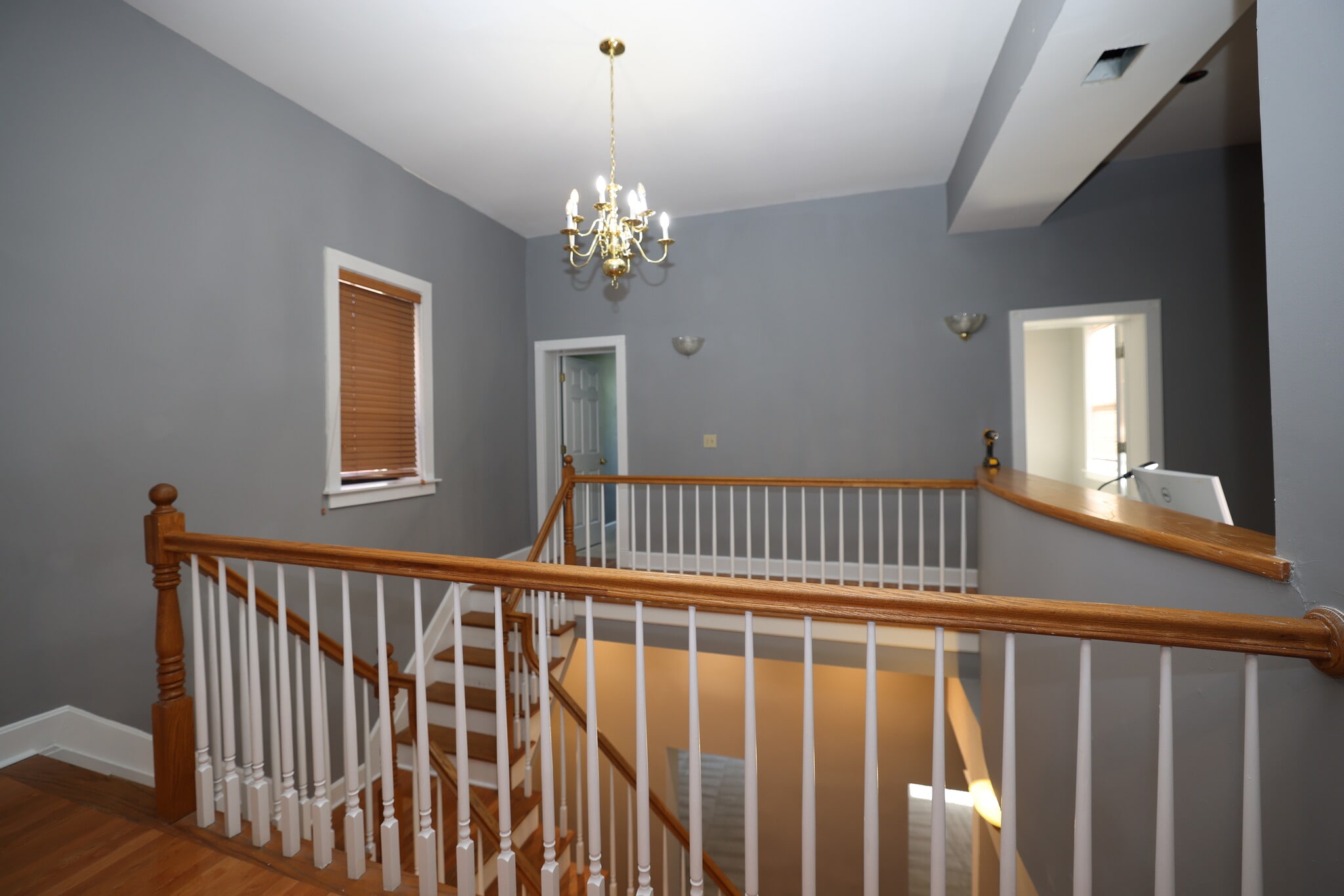 Second Floor Master - 852 Lincoln Ave