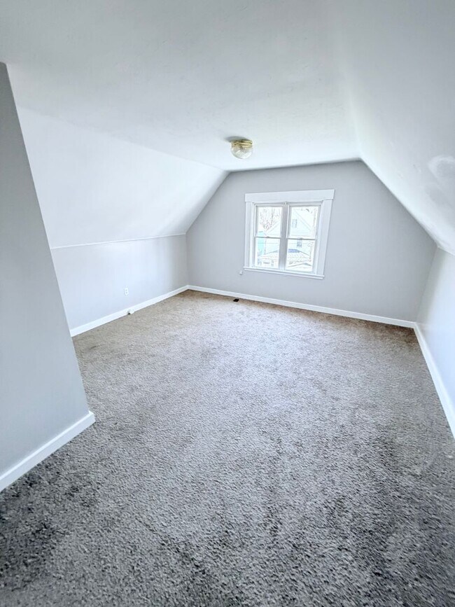 Building Photo - 3914 W 21st St