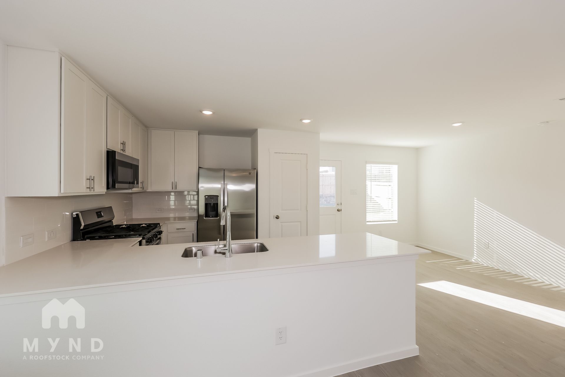 Building Photo - 2712 River Knl Ln