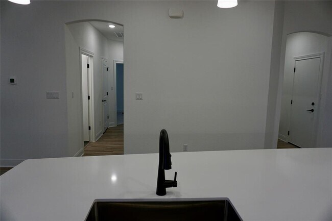 Building Photo - 105 Elm Rdg Wy