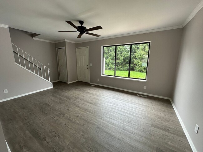 Building Photo - Westbrook Townhouses-2 BR, 1.5 Bath