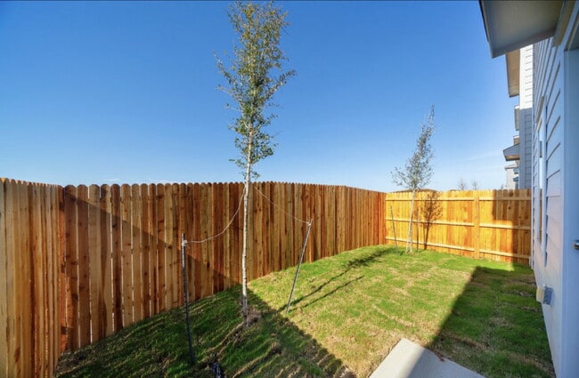 Building Photo - 11810 Spiderwort Rdg