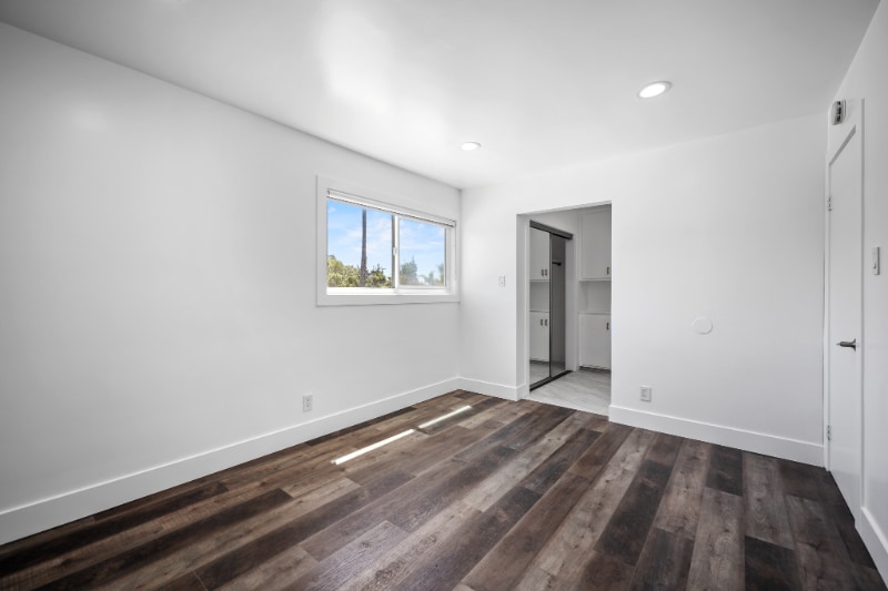 Building Photo - 1101 N Flower St