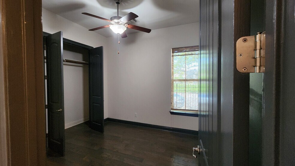 Building Photo - 510 Annaberg Dr