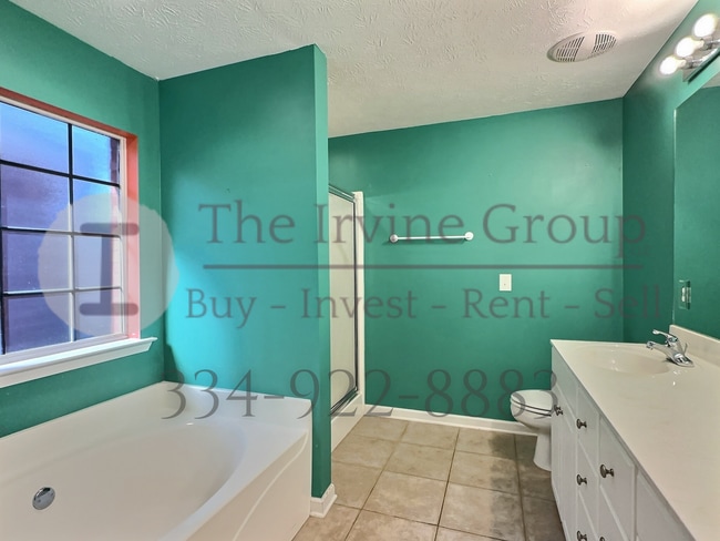 Building Photo - 2 Bed 2 Bath